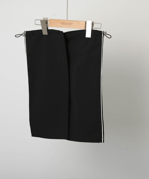 URBAN CHERRY(アーバンチェリー)の「【U.TRACK】ドロストコードレッグウォーマー(レッグウォーマー・キッズ・グレー/アイボリー/ブラック・FREE)」の5枚目の写真