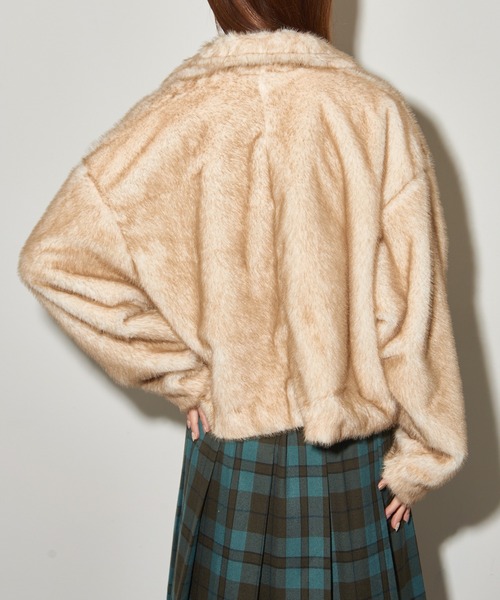 MAISON BREEZE reveur(メゾンブリーズレヴール)の「【MAISON BREEZE reveur】スタンドファーショートジャケット DTK(その他アウター・レディース・ベージュ/アイボリー/グレー・FREE)」の10枚目の写真