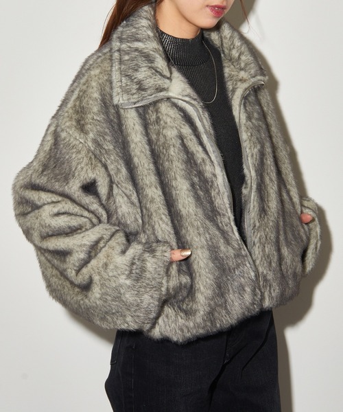 MAISON BREEZE reveur(メゾンブリーズレヴール)の「【MAISON BREEZE reveur】スタンドファーショートジャケット DTK(その他アウター・レディース・ベージュ/アイボリー/グレー・FREE)」の22枚目の写真