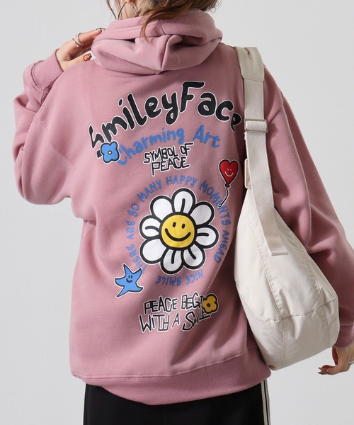 SMAILY FACE(スマイリーフェイス)の「SMILEY FACE 裏起毛オーバーサイズスプルオーバーパーカー(パーカー・メンズ・ブラック/スモークピンク/ホワイト×グレー/ネイビー・M/L/LL)」の4枚目の写真