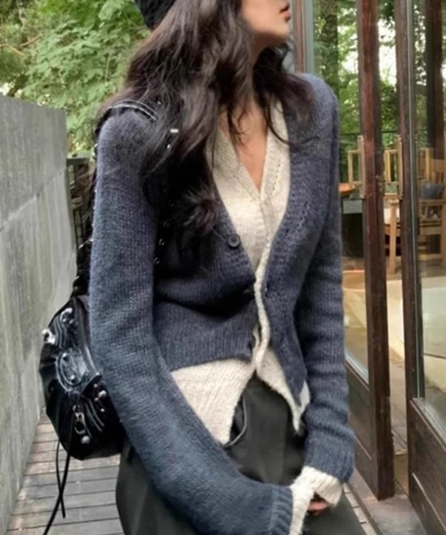 LYEON(リヨン)の「レイヤード配色ショートニットカーディガン(カーディガン/ボレロ・レディース・グレー/ブラウン・FREE)」の3枚目の写真