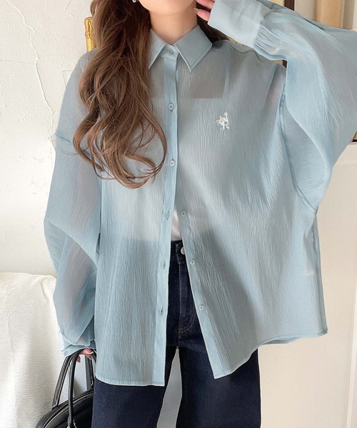 classicalelf（クラシカルエルフ）の「シアーなゆるシルエット。胸ワンポイント刺繍ビッグシアーシャツ（シャツ/ブラウス・レディース・ブルー/ブラック/グレイッシュベージュ/アイボリー・LARGE/MEDIUM/SMALL/X-LARGE）」の22枚目の写真