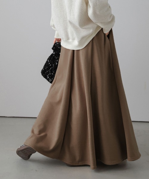 lesperance（レスぺランス）の「裏起毛Aラインフレアロングスカート（スカート・レディース・カーキ/モカ/チャコール・FREE）」の2枚目の写真