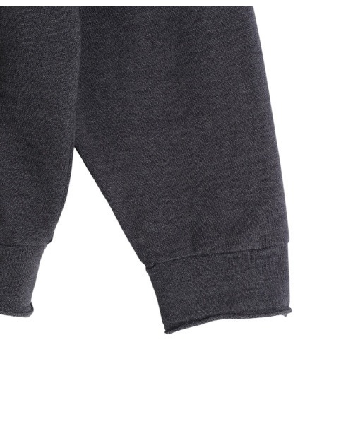 PORT BY ARK（ポートバイアーク）の「PORT BY ARK / ポートバイアーク：Cut Off Sweat：PO17-T001[COR]（スウェット・メンズ・チャコールグレー/ネイビー・1/2）」の6枚目の写真