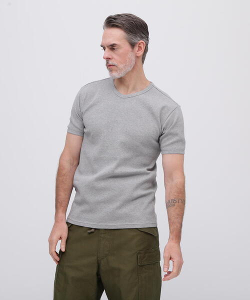 AVIREX（アヴィレックス）の「《DAILY/デイリー》MINI WAFFLE V-NECK S/S T-SHIRT / デイリーウェア ミニワッフル 半袖 Vネック Tシャツ / AVIREX / アヴィレックス（Tシャツ/カットソー・メンズ・ホワイト/ブラック/グレー・SMALL/MEDIUM/LARGE/X-LARGE）」の21枚目の写真