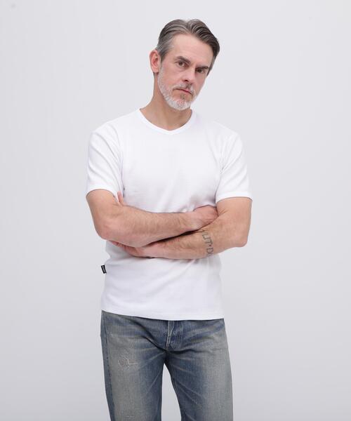 AVIREX(アヴィレックス)の「《DAILY/デイリー》MINI WAFFLE V-NECK S/S T-SHIRT / デイリーウェア ミニワッフル 半袖 Vネック Tシャツ / AVIREX / アヴィレックス(Tシャツ/カットソー・メンズ・ホワイト/ブラック/グレー・SMALL/MEDIUM/LARGE/X-LARGE)」の18枚目の写真