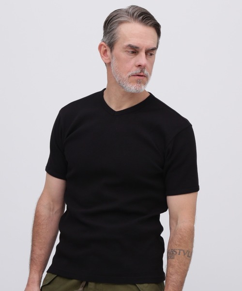 AVIREX（アヴィレックス）の「《DAILY/デイリー》MINI WAFFLE V-NECK S/S T-SHIRT / デイリーウェア ミニワッフル 半袖 Vネック Tシャツ / AVIREX / アヴィレックス（Tシャツ/カットソー・メンズ・ホワイト/ブラック/グレー・SMALL/MEDIUM/LARGE/X-LARGE）」の3枚目の写真