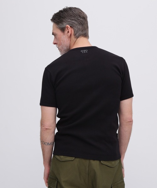 AVIREX（アヴィレックス）の「《DAILY/デイリー》MINI WAFFLE V-NECK S/S T-SHIRT / デイリーウェア ミニワッフル 半袖 Vネック Tシャツ / AVIREX / アヴィレックス（Tシャツ/カットソー・メンズ・ホワイト/ブラック/グレー・SMALL/MEDIUM/LARGE/X-LARGE）」の10枚目の写真