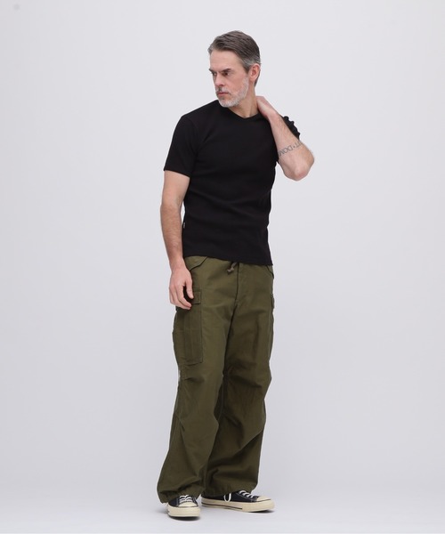 AVIREX（アヴィレックス）の「《DAILY/デイリー》MINI WAFFLE V-NECK S/S T-SHIRT / デイリーウェア ミニワッフル 半袖 Vネック Tシャツ / AVIREX / アヴィレックス（Tシャツ/カットソー・メンズ・ホワイト/ブラック/グレー・SMALL/MEDIUM/LARGE/X-LARGE）」の9枚目の写真