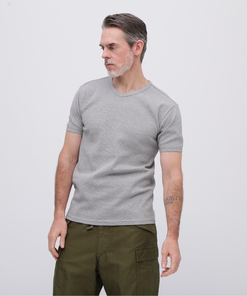 AVIREX（アヴィレックス）の「《DAILY/デイリー》MINI WAFFLE V-NECK S/S T-SHIRT / デイリーウェア ミニワッフル 半袖 Vネック Tシャツ / AVIREX / アヴィレックス（Tシャツ/カットソー・メンズ・ホワイト/ブラック/グレー・SMALL/MEDIUM/LARGE/X-LARGE）」の7枚目の写真