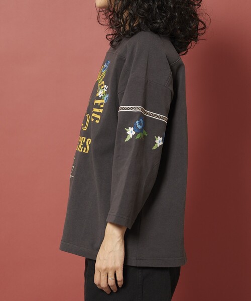 セール】Freada/フリーダ クロスステッチフットボールTシャツ（T