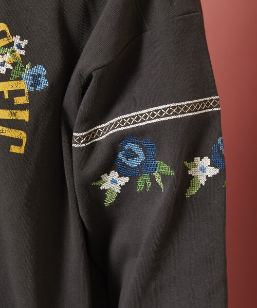 Freada（フリーダ）の「Freada/フリーダ クロスステッチフットボールTシャツ（Tシャツ/カットソー・レディース・ブラック/パープル/ベージュ/ホワイト・ﾌﾘ-）」の16枚目の写真