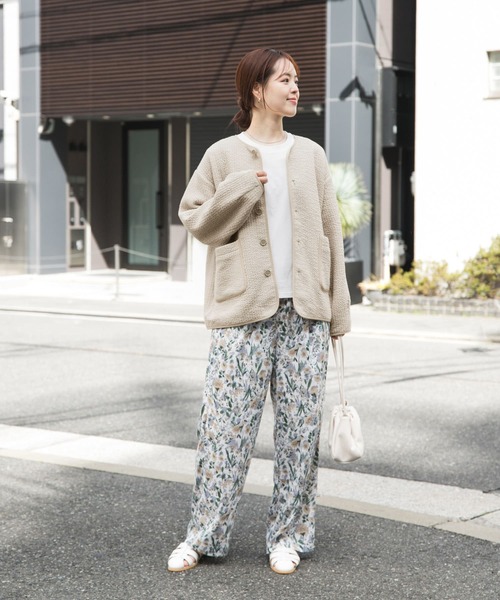 新品　ドアーズ　DOORS キルトノーカラージャケット　グレージュ URBAN RESEARCH DOORS - 新品タグ◉ DOORS キルトノーカラー