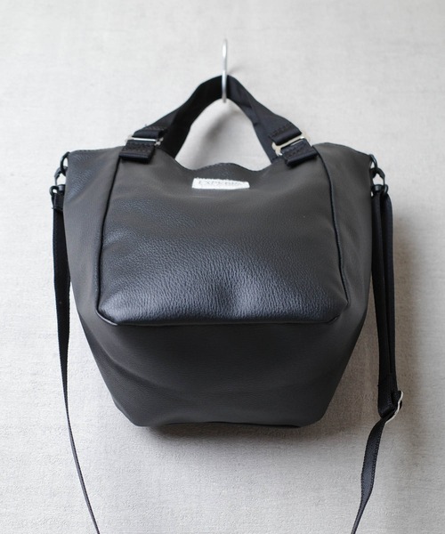 FREDRIK PACKERS(フレドリックパッカーズ)の「【FREDRIK PACKERS】MISSON TOTE <XS> ECO LEATHER ミッション トート エコレザー(トートバッグ・レディース・ブラック・FREE)」の5枚目の写真