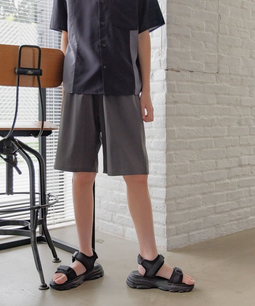 GLOBAL WORK(グローバルワーク)の「エアかるショーツ/147339(その他パンツ・キッズ・チャコール/ネイビー/カーキ/ブラック/グリーン/ベージュ/ミント/オレンジ系その他2・150cm/170cm/130cm/140cm/160cm)」の2枚目の写真
