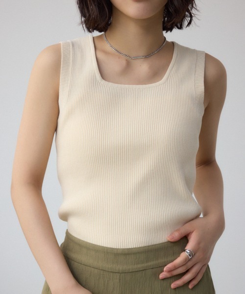AZUL by moussy（アズールバイマウジー）の「スクエアネックリブタンクトップ（タンクトップ・レディース・アイボリー/ブラック/グリーン系その他/ブルー系その他/グリーン/ピンク・FREE）」の2枚目の写真