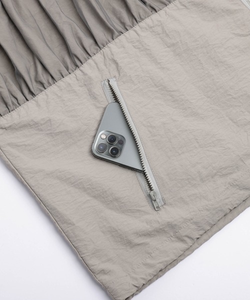 La-gemme（ラジェム）の「チュールドッキング トラックジャケット（ブルゾン・レディース・ブラック/ベージュ/ネイビー/オフホワイト・フリー）」の18枚目の写真