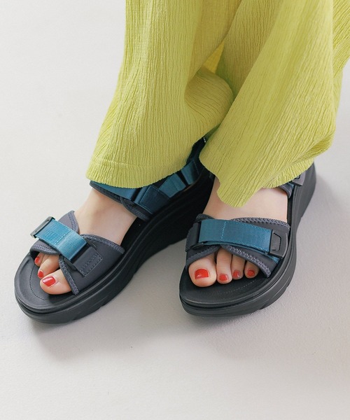 niko and...（ニコアンド）の「オリジナルテープベルトスポーツサンダル（サンダル・レディース・ブラック/アイボリー/ブルー/キャメル・SMALL/MEDIUM/LARGE）」の14枚目の写真