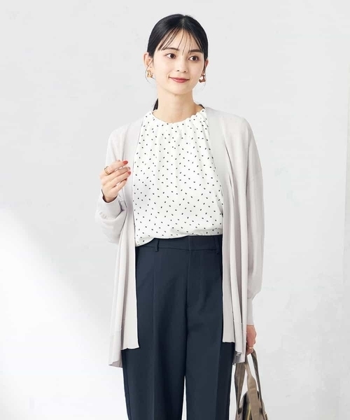 a.v.v（アーヴェヴェ）の「【接触冷感/UVカット/新色追加】サラサラタッチトッパーカーディガン（カーディガン/ボレロ・レディース・ホワイト/グレー系その他/ブラック/ブルー/グリーン・34/38/36/42/40）」の22枚目の写真