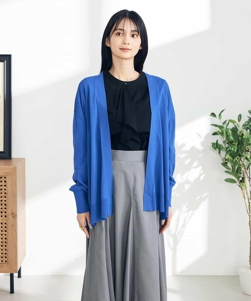 a.v.v（アーヴェヴェ）の「【接触冷感/UVカット/新色追加】サラサラタッチトッパーカーディガン（カーディガン/ボレロ・レディース・ホワイト/グレー系その他/ブラック/ブルー/グリーン・34/38/36/42/40）」の6枚目の写真