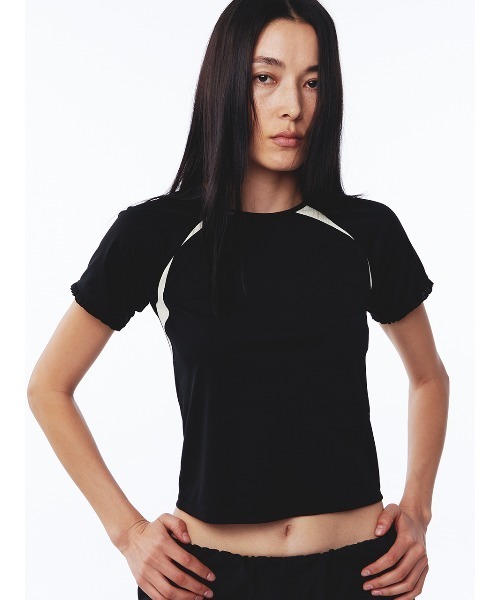 Kijun(キジュン)の「Kijun/キジュン/Frill Backless Top(Tシャツ/カットソー・レディース・ブラック・S/M)」の1枚目の写真
