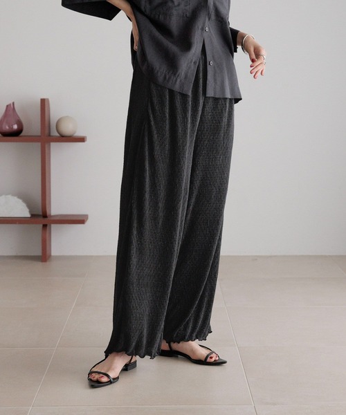 LOWRYS FARM（ローリーズファーム）の「シャイニープリーツイージーパンツ　327979（その他パンツ・レディース・ブラック/アイボリー/ブラック系その他/イエロー系その他・FREE）」の20枚目の写真