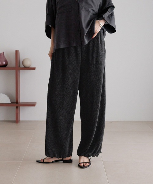 LOWRYS FARM（ローリーズファーム）の「シャイニープリーツイージーパンツ　327979（その他パンツ・レディース・ブラック/アイボリー/ブラック系その他/イエロー系その他・FREE）」の21枚目の写真