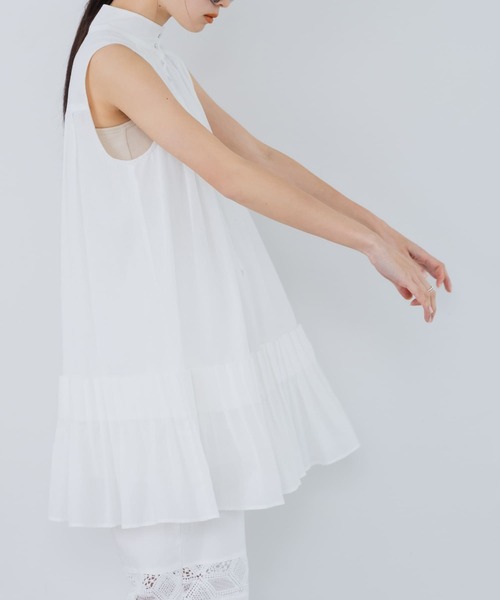 KBF（ケイビーエフ）の「スリーブレスタックプリーツワンピース（ワンピース・レディース・オフホワイト/ブラック/ピンク・ONE）」の6枚目の写真