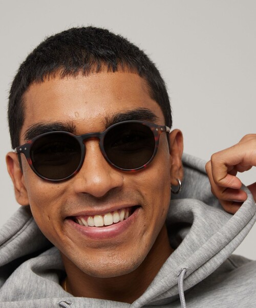 IZIPIZI（イジピジ）の「【IZIPIZI/イジピジ】SUN POLARIZED#D Iconic pantos（サングラス・メンズ・イエロー/ブラック/ダークブラウン・FREE）」の15枚目の写真