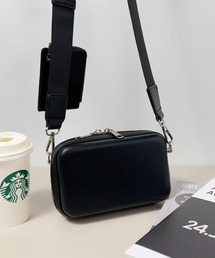 folka（フォルカ）の「4D21 ミニスクエアショルダーバッグ 取り外し可能 カード 小物 コインケース付（ショルダーバッグ）」