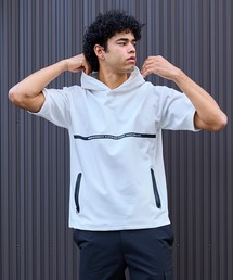 VIRTUOUS（バーチャス）の「【VIRTUOUS/バーチャス】ポンチラインロゴT半袖パーカー（Tシャツ/カットソー）」