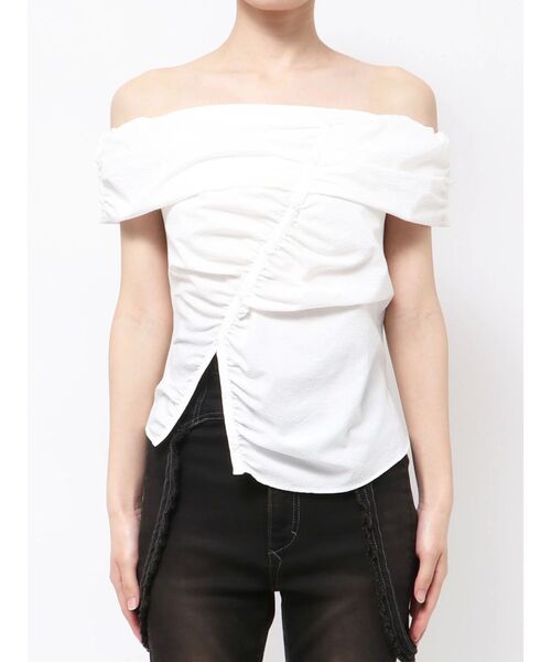 EMODA（エモダ）の「オフショルダーボタントップ（Tシャツ/カットソー・レディース・グレー/ホワイト/ライム・FREE）」の4枚目の写真