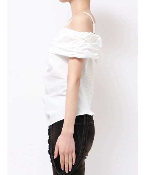 EMODA（エモダ）の「オフショルダーボタントップ（Tシャツ/カットソー・レディース・グレー/ホワイト/ライム・FREE）」の6枚目の写真