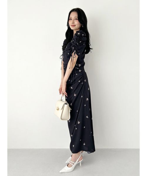 SNIDEL プリントギャザースリーブブラウス ブラック スナイデル SNIDEL プリントギャザースリーブブラウス （BLK
