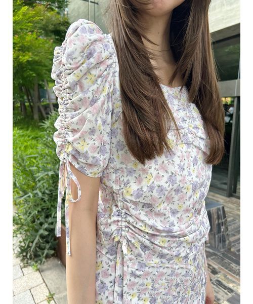 SNIDEL（スナイデル）の「プリントギャザースリーブブラウス（シャツ