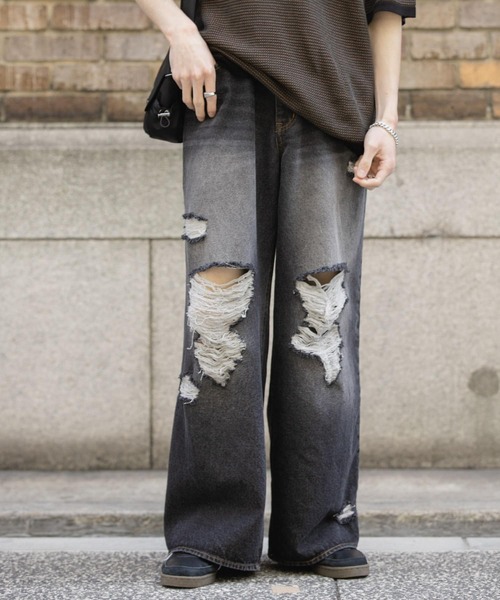 SENSE OF PLACE by URBAN RESEARCH（センスオブプレイスバイアーバンリサーチ）の「『ユニセックス』ダメージデニムワイドパンツ（デニムパンツ・メンズ・インディゴブルー/ブラック・MEDIUM/LARGE）」の8枚目の写真