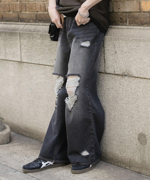 SENSE OF PLACE by URBAN RESEARCH（センスオブプレイスバイアーバンリサーチ）の「『ユニセックス』ダメージデニムワイドパンツ（デニムパンツ・メンズ・インディゴブルー/ブラック・MEDIUM/LARGE）」の13枚目の写真