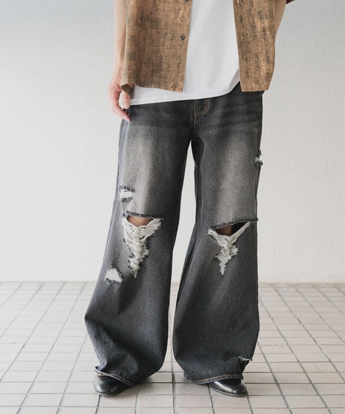 SENSE OF PLACE by URBAN RESEARCH（センスオブプレイスバイアーバンリサーチ）の「『ユニセックス』ダメージデニムワイドパンツ（デニムパンツ・メンズ・インディゴブルー/ブラック・MEDIUM/LARGE）」の17枚目の写真