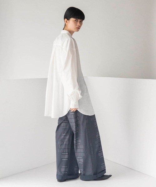 mintdesigns(ミントデザインズ)の「NEGATIVE SPACE POCKET SHIRT(シャツ/ブラウス・レディース・ネイビー/ホワイト・2/5)」の5枚目の写真