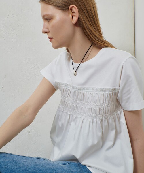 allureville(アルアバイル)の「シャーリングビスチェコンビTシャツ(Tシャツ/カットソー・レディース・オフホワイト/ブルー/ブラック・2)」の4枚目の写真