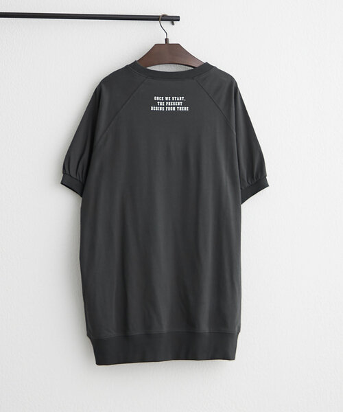 continuer de NICE CLAUP（コンティニューデナイスクラップ）の「大人ロゴT（Tシャツ/カットソー・レディース・モカ/スミクロ/オフホワイト・FREE）」の7枚目の写真