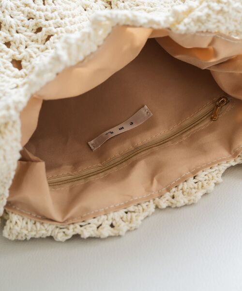 ems excite（エムズエキサイト）の「クロシェ巾着バッグ（ショルダーバッグ・レディース・ブラウン/オフホワイト・ONE SIZE）」の19枚目の写真