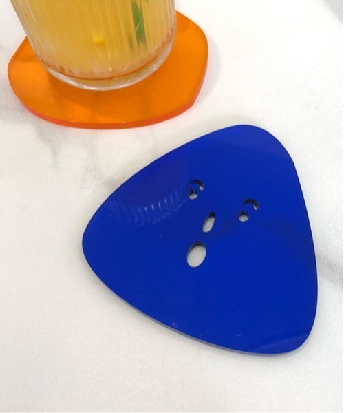 Ein（アイン）の「Ein/アートフェイス アクリル クリア コースター（ランチョンマット/テーブルウェア・レディース・ブルー/ブラック/オレンジ・FREE）」の7枚目の写真