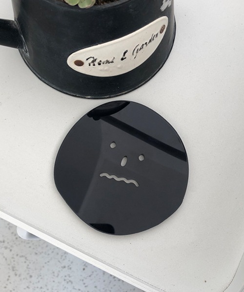 Ein（アイン）の「Ein/アートフェイス アクリル クリア コースター（ランチョンマット/テーブルウェア・レディース・ブルー/ブラック/オレンジ・FREE）」の6枚目の写真