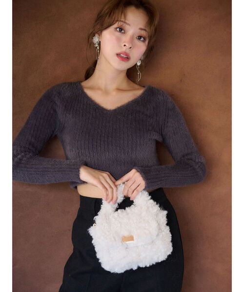 MERCURYDUO（マーキュリーデュオ）の「ミニシャギーVネッククロップドニット（ニット/セーター・レディース・ブラウン/グレー/アイボリー/ベビーピンク/ライトブルー・FREE）」の12枚目の写真