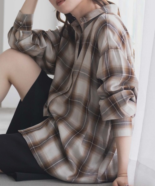 NAVY（ネイビー）の「nAvy バックタック前開きシャツ（シャツ/ブラウス・レディース・ダークグレー/ブラック/ホワイト/ベージュ/ネイビー・FREE）」の4枚目の写真