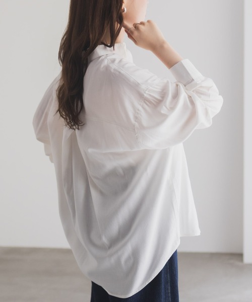 NAVY（ネイビー）の「nAvy バックタック前開きシャツ（シャツ/ブラウス・レディース・ダークグレー/ブラック/ホワイト/ベージュ/ネイビー・FREE）」の9枚目の写真