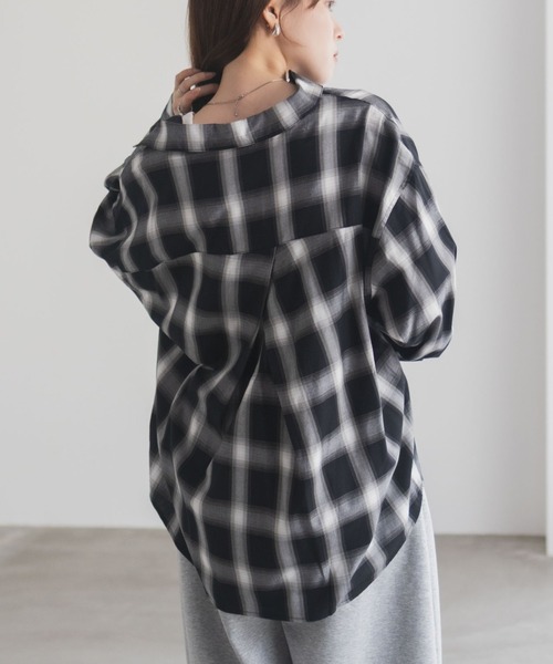 NAVY（ネイビー）の「nAvy バックタック前開きシャツ（シャツ/ブラウス・レディース・ダークグレー/ブラック/ホワイト/ベージュ/ネイビー・FREE）」の14枚目の写真