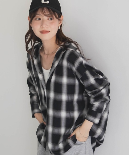 NAVY（ネイビー）の「nAvy バックタック前開きシャツ（シャツ/ブラウス・レディース・ダークグレー/ブラック/ホワイト/ベージュ/ネイビー・FREE）」の11枚目の写真