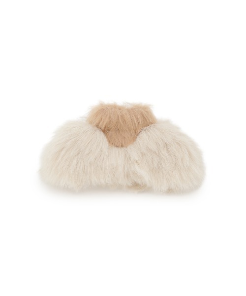 SNIDEL(スナイデル)の「ファーバンス(バレッタ/ヘアクリップ・レディース・ピンクベージュ/ライトベージュ・F)」の3枚目の写真